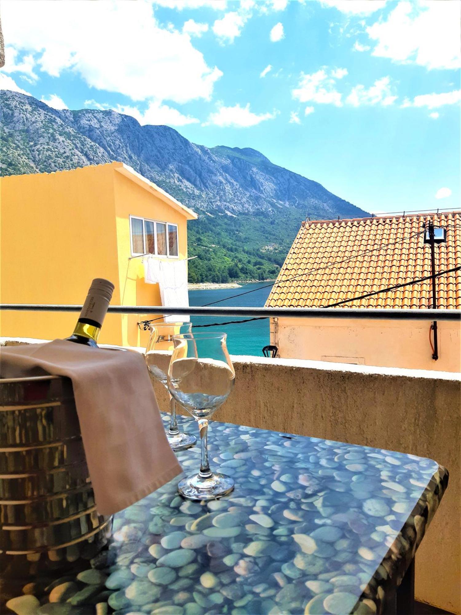 Apartments Turan Centrally Located With Free Parking Igrane Exterior foto